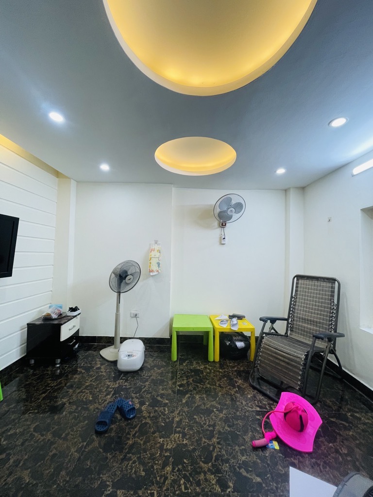 Bán nhà Ngõ Tô Hoàng - diện tích 37m2 4 tầng - Nhà đẹp về ở luôn - giá 5,4 tỷ