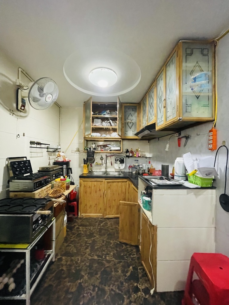 Bán nhà Ngõ Tô Hoàng - diện tích 37m2 4 tầng - Nhà đẹp về ở luôn - giá 5,4 tỷ