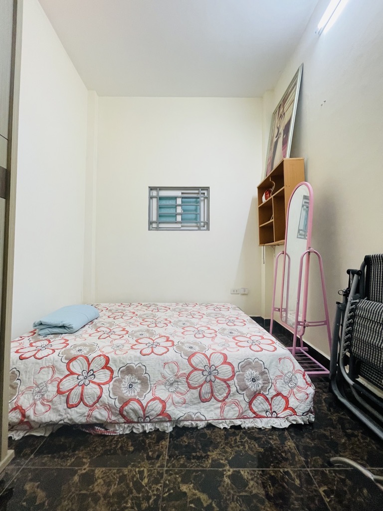 Bán nhà Ngõ Tô Hoàng - diện tích 37m2 4 tầng - Nhà đẹp về ở luôn - giá 5,4 tỷ