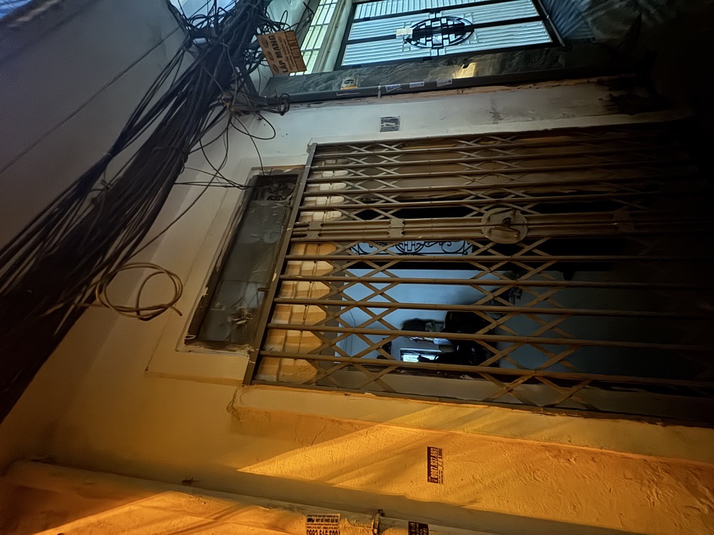 Bán nhà Ngõ Thống Nhất - diện tích 70m2 1 tầng - gần ô tô - giá 8,9 tỷ