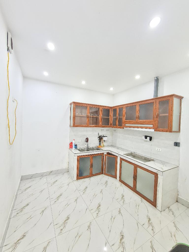 Bán nhà Vĩnh Hưng - diện tích 35m2 2 tầng - Lô góc, mặt ngõ ô tô tránh - giá 4,2 tỷ