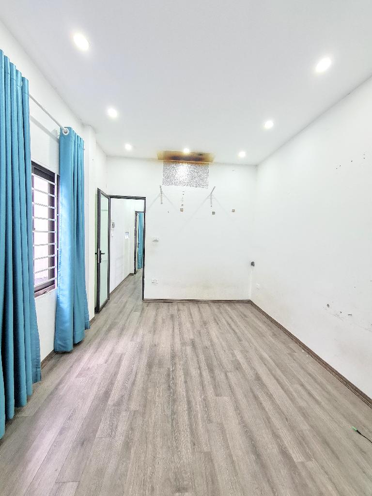 Bán nhà Vĩnh Hưng - diện tích 35m2 2 tầng - Lô góc, mặt ngõ ô tô tránh - giá 4,2 tỷ