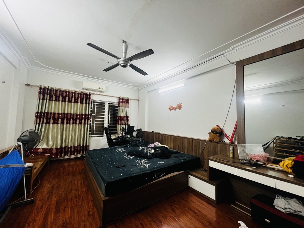 Bán nhà Đê Trần Khát Chân - diện tích 38m2 5 tầng - ô tô đỗ cửa - giá 10 tỷ