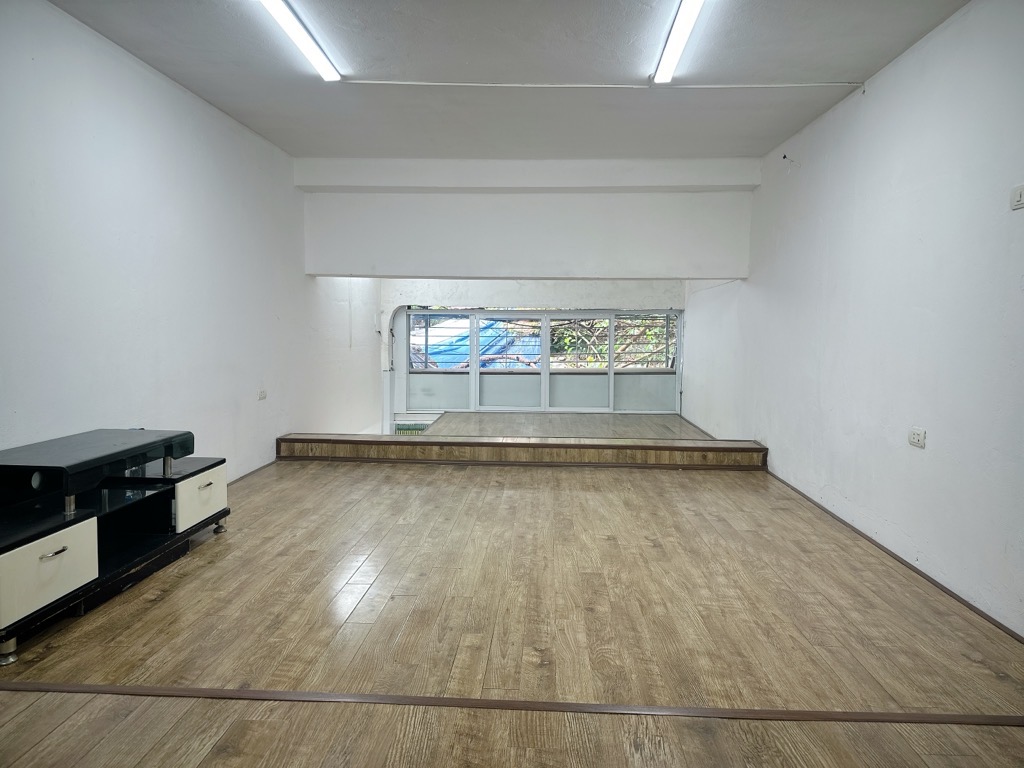 Bán nhà Tam Chinh - diện tích 33m2 1 tầng - Nhà thuộc khu tập thể - giá 2,2 tỷ