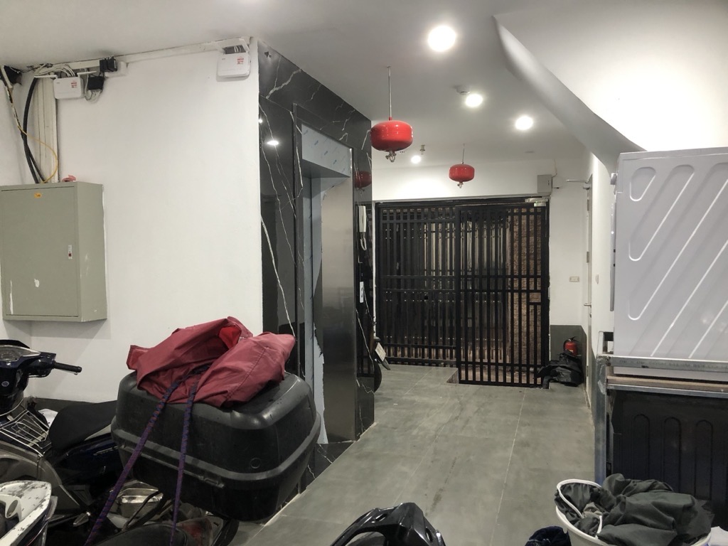 Bán nhà Nguyễn Trãi - diện tích 46,9m2 6 tầng - Tòa nhà dòng tiền thang máy - giá 13,5 tỷ