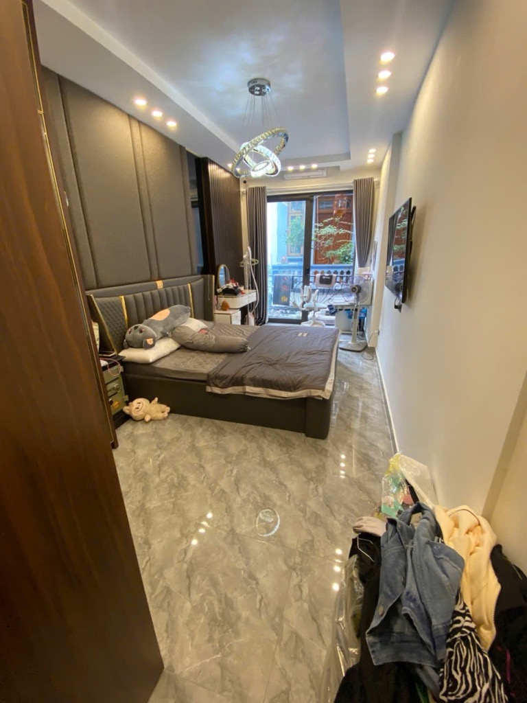 Bán nhà Trần Khát Chân - diện tích 34,5m2 5 tầng - ngõ thông - giá 9,5 tỷ