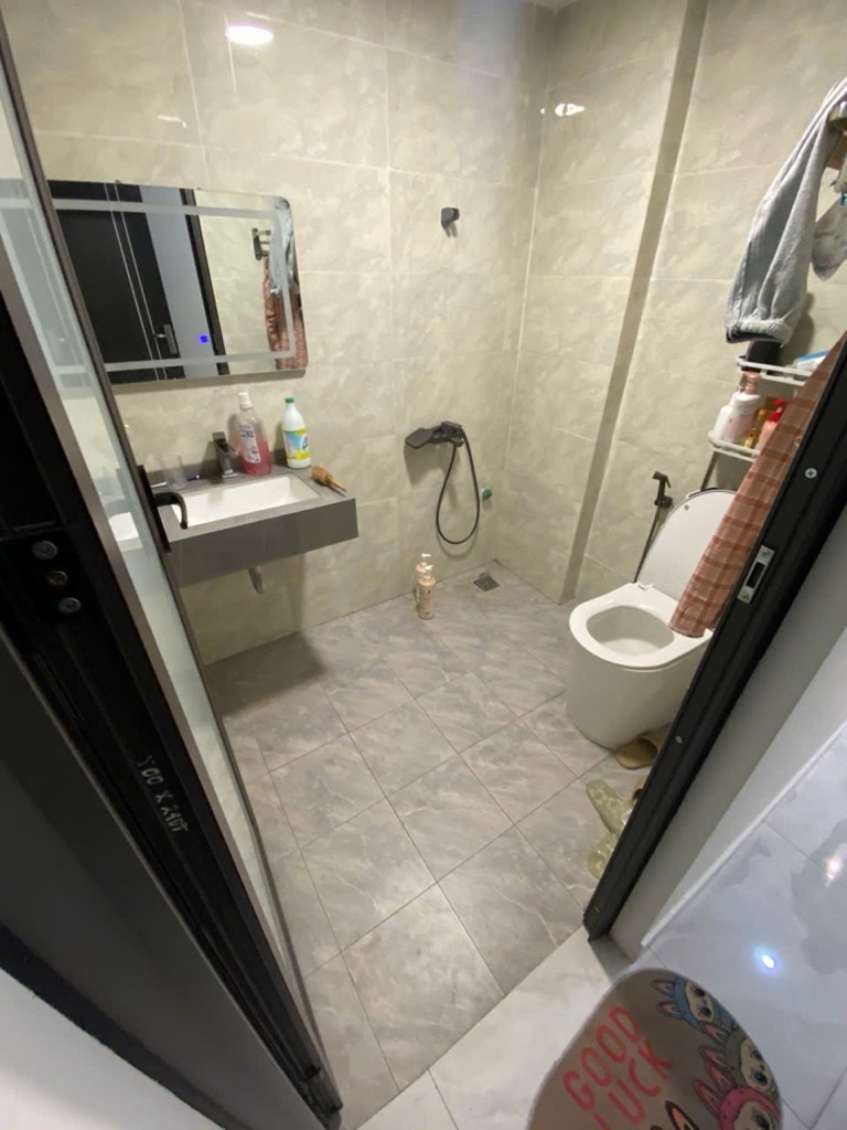 Bán nhà Trần Khát Chân - diện tích 34,5m2 5 tầng - ngõ thông - giá 9,5 tỷ