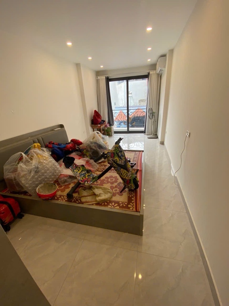 Bán nhà Trần Khát Chân - diện tích 34,5m2 5 tầng - ngõ thông - giá 9,5 tỷ