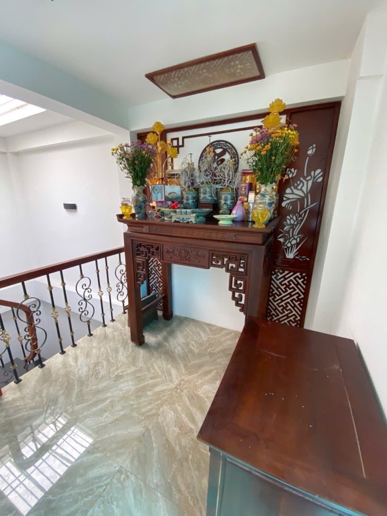 Bán nhà Trần Khát Chân - diện tích 34,5m2 5 tầng - ngõ thông - giá 9,5 tỷ