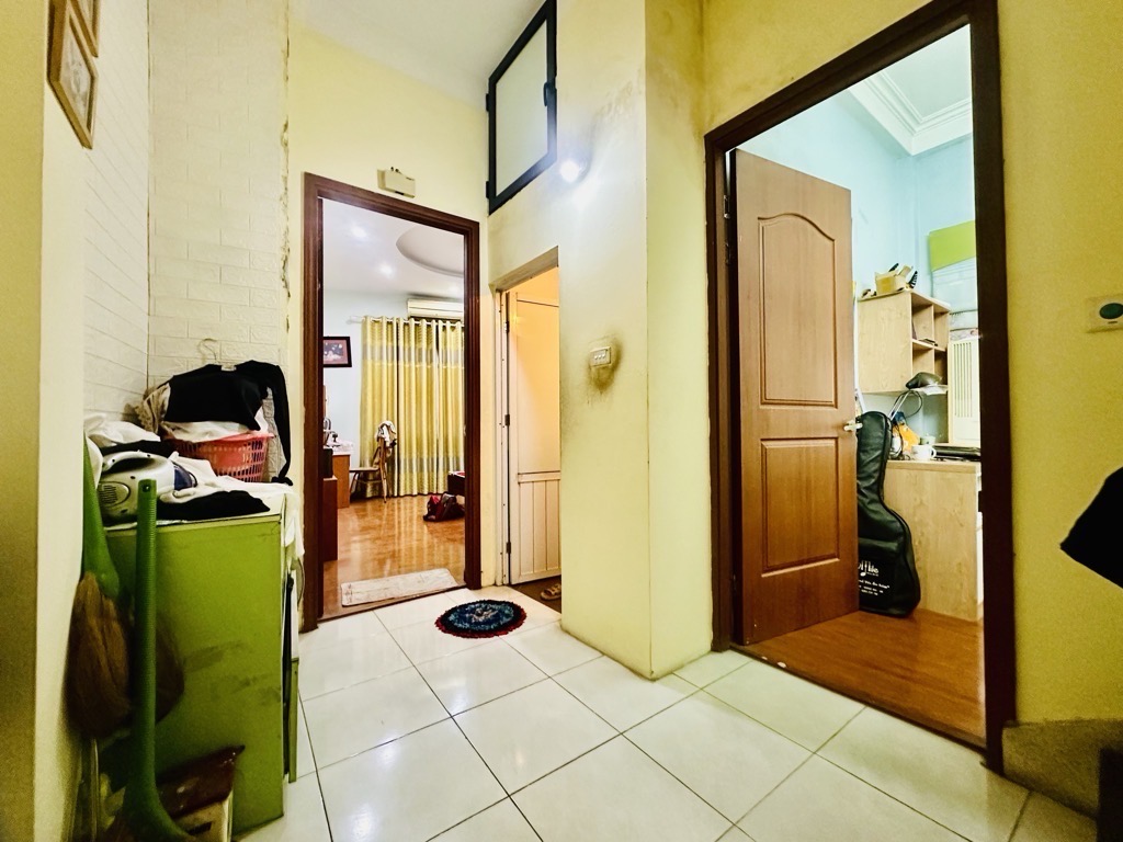 Bán nhà Khâm Thiên - diện tích 36m2 4 tầng - sát ô tô - giá 10,5 tỷ