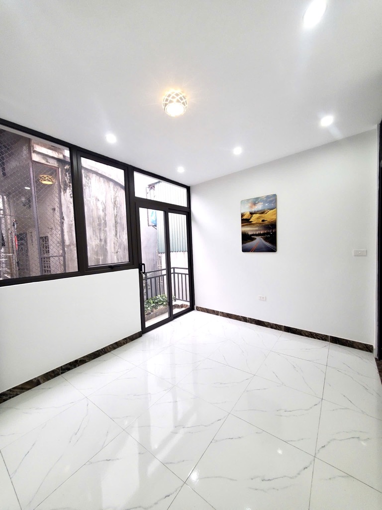 Bán nhà Lò Đúc  - 4 tầng - gần phố lớn, tiện ích đầy đủ - giá 6.35 tỷ