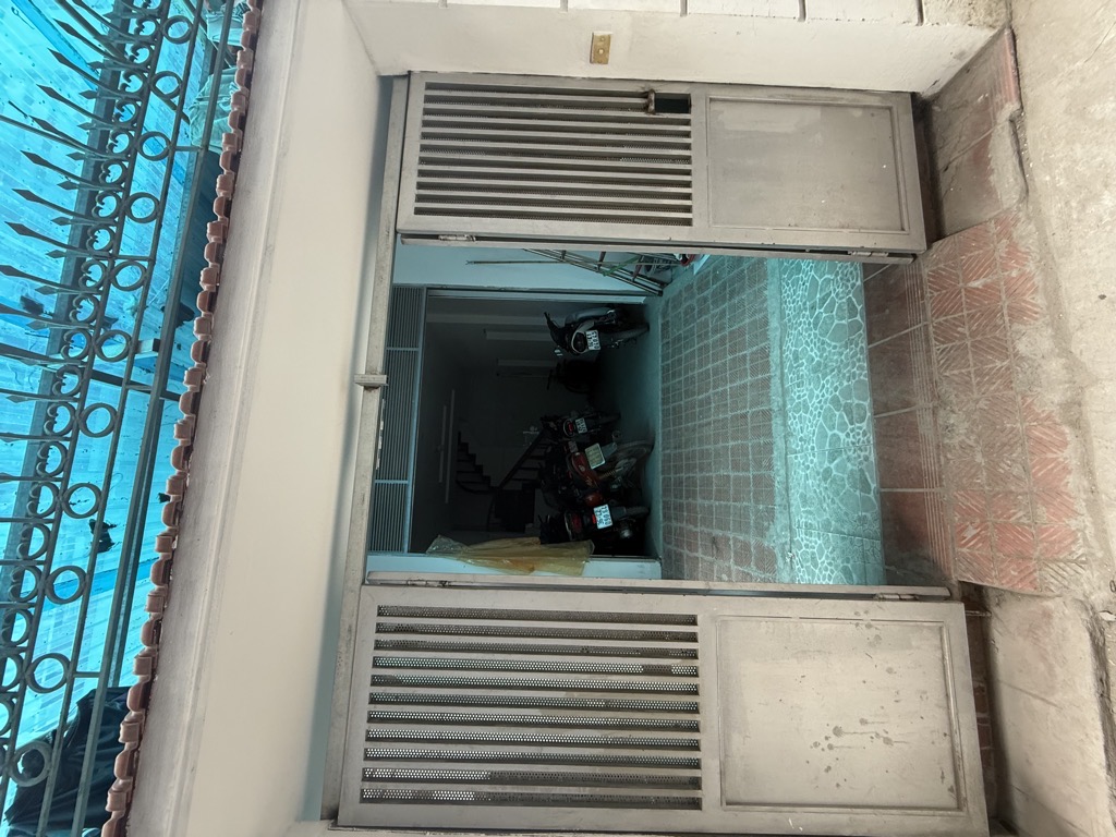 Bán nhà Vĩnh Hưng - diện tích 70.2m2 4 tầng - Ô tô đỗ cửa - giá 15,5 tỷ