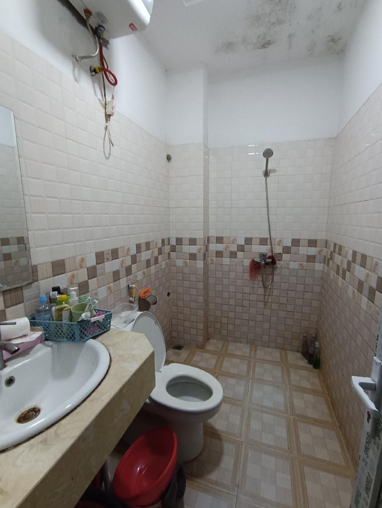 Bán nhà Định Công - diện tích 47m2 5 tầng - Nhà cách phố 15m, ngõ rộng hơn 2.5m - giá 9,6 tỷ