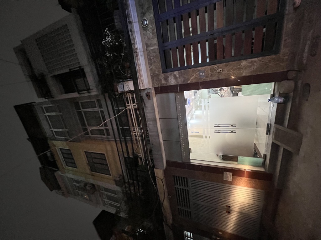 Bán nhà Đặng Văn Ngữ - diện tích 35.7m2 5 tầng - Ô tô đỗ cửa - giá 12,8 tỷ