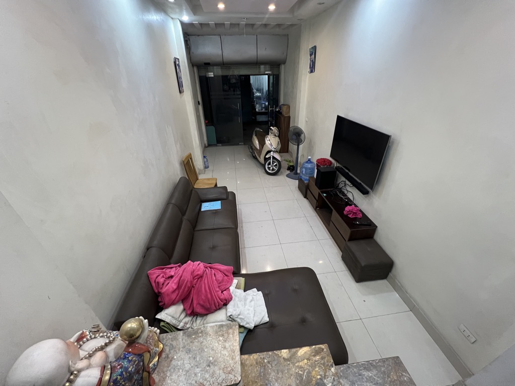 Bán nhà Đặng Văn Ngữ - diện tích 35.7m2 5 tầng - Ô tô đỗ cửa - giá 12,8 tỷ