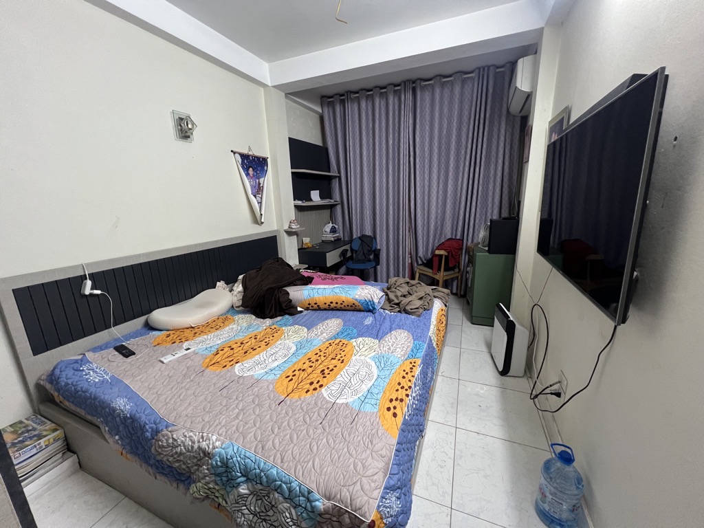 Bán nhà Đặng Văn Ngữ - diện tích 35.7m2 5 tầng - Ô tô đỗ cửa - giá 12,8 tỷ