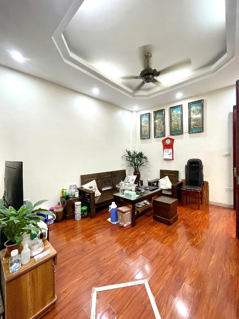 Bán nhà Nguyễn Lương Bằng - diện tích 30m2 5 tầng - ngõ ba gác tránh - giá 7,5 tỷ