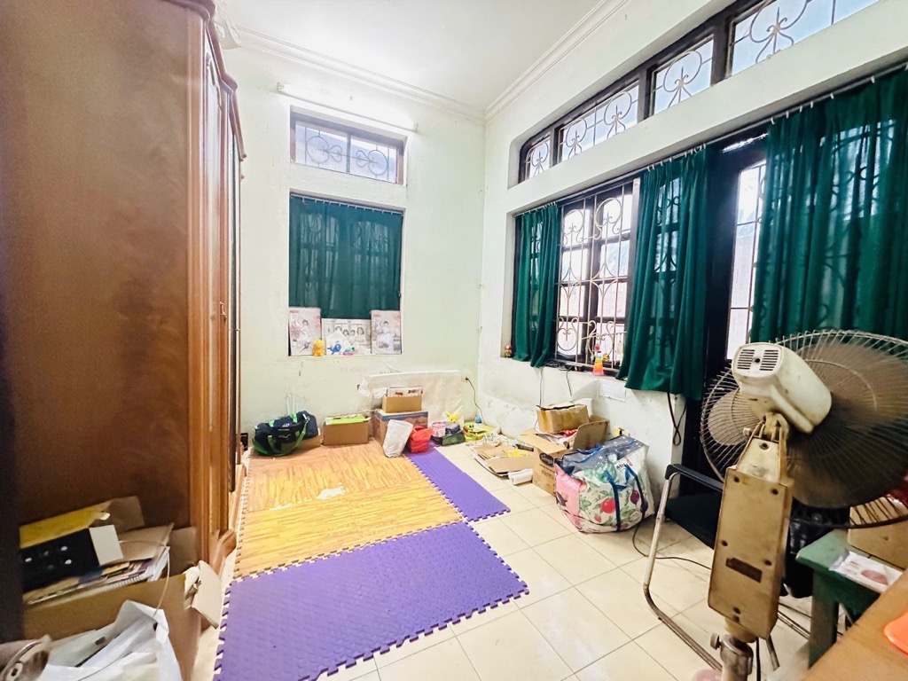 Bán nhà Giải Phóng - diện tích 52m2 4 tầng - Nhà chủ tự xây khung cột bê tông chắc chắn - giá 11,2 tỷ