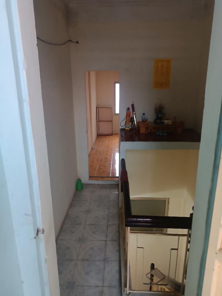 Bán nhà ngõ Văn Hương - diện tích 33m2 3 tầng - nhà đẹp hiếm có - giá 7,8 tỷ