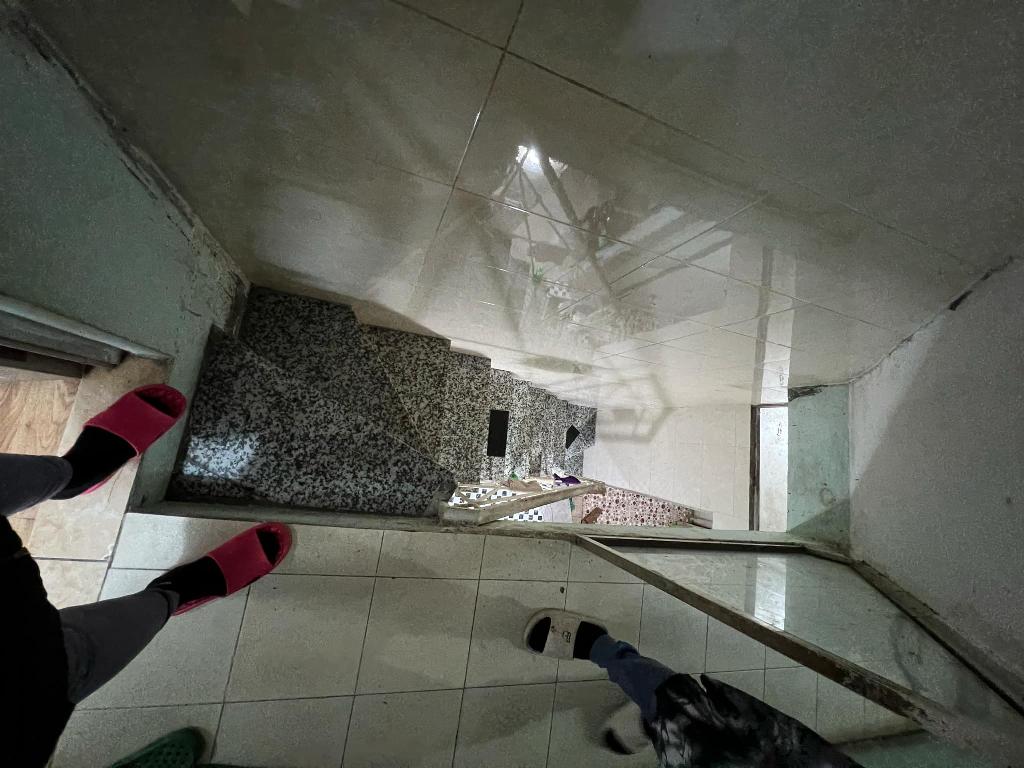 Bán nhà Lương Yên - diện tích 47.7m2 4 tầng - Nhà dân xây, ngõ chung chỉ có nhà bán - giá 10,5 tỷ