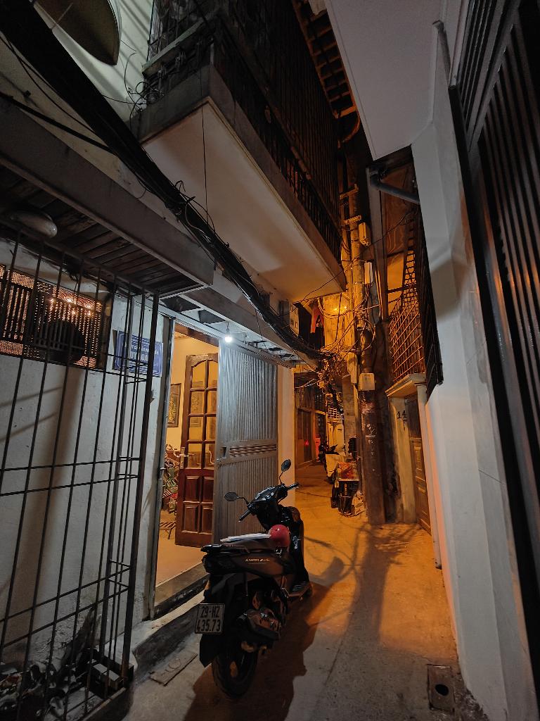 Bán nhà Nguyễn Trãi - diện tích 40m2 4 tầng - Lô góc - giá 7,5 tỷ