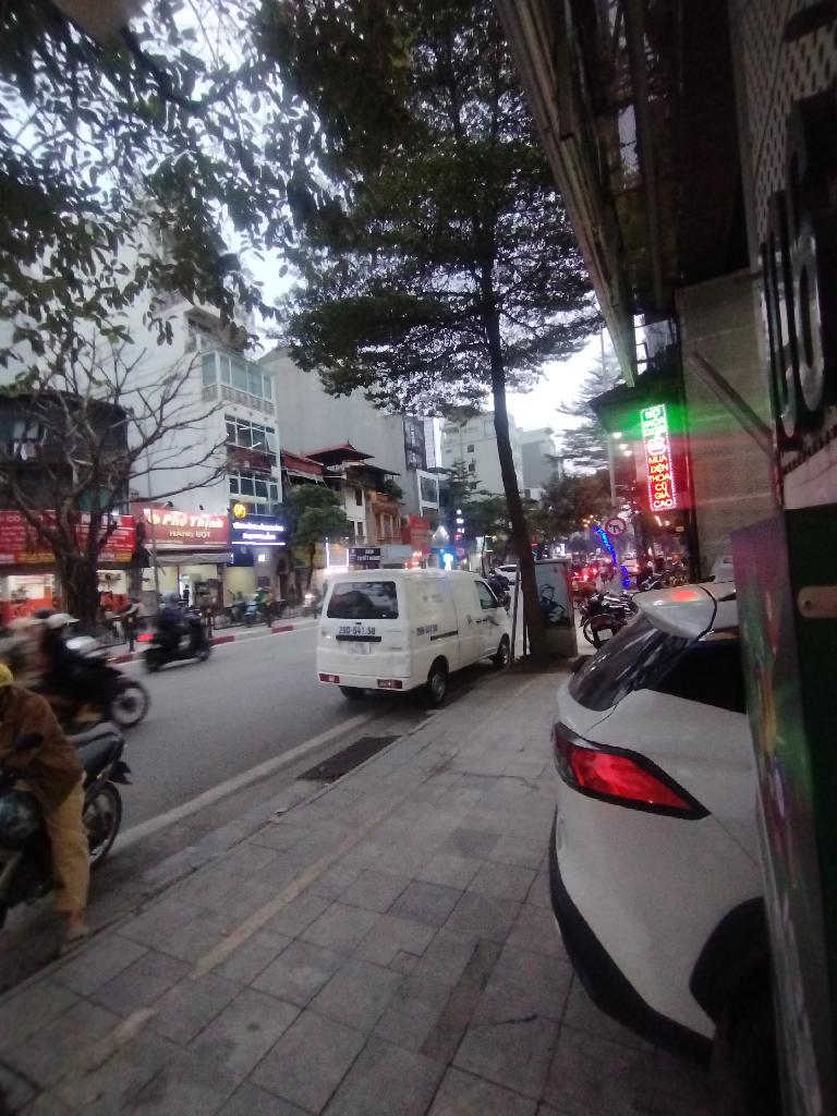 Bán nhà Tôn Đức Thắng - diện tích 14,9m2 2 tầng - Mặt phố kinh doanh tấp nập - giá 4,36 tỷ