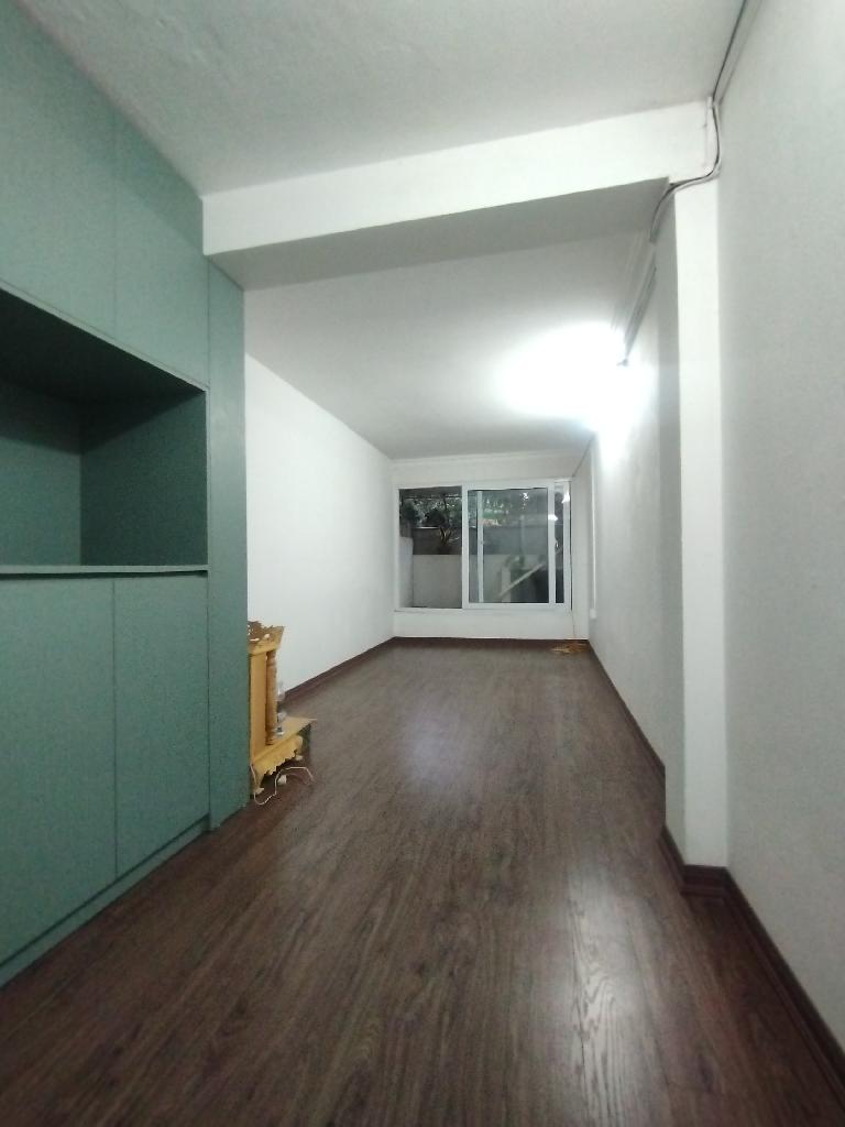 Bán nhà Tôn Đức Thắng - diện tích 14,9m2 2 tầng - Mặt phố kinh doanh tấp nập - giá 4,36 tỷ