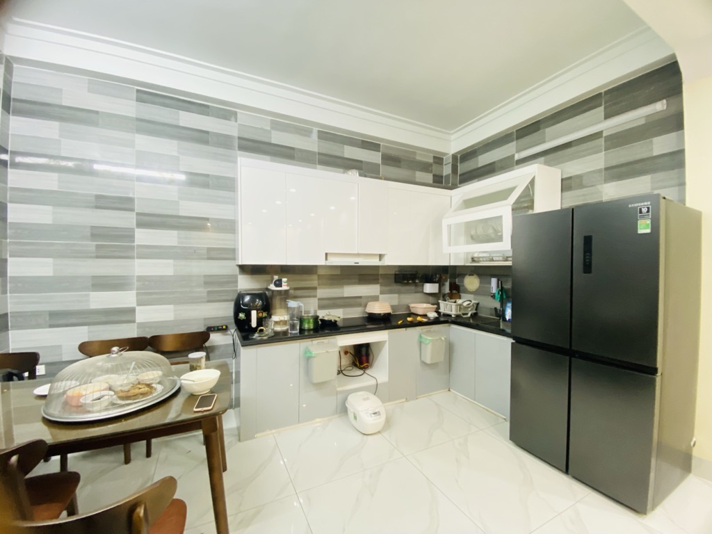 Bán nhà Định Công Thượng - diện tích 72.2m2 4 tầng - Nhà lô góc mới xây ở luôn - giá 8,6 tỷ