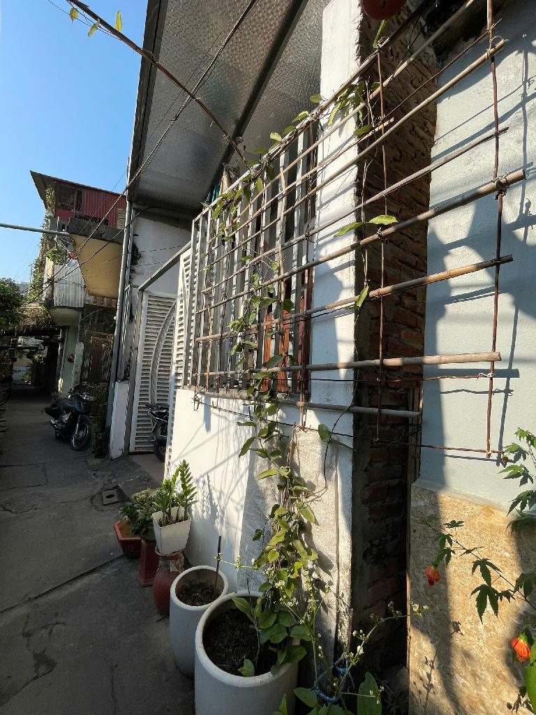 Bán nhà Nguyễn Khoái - diện tích 50m2 2 tầng - Ô TÔ 50M - giá 7,5 tỷ