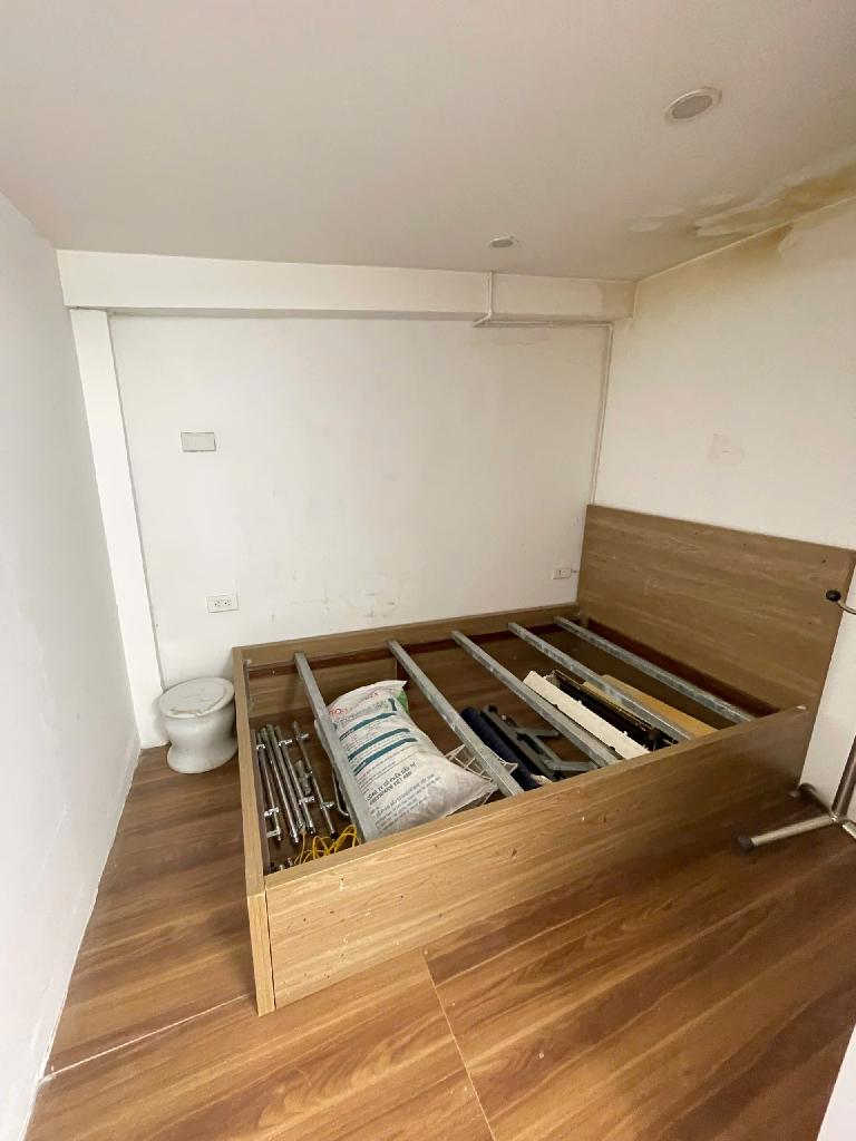 Bán nhà Nguyễn Khoái - diện tích 50m2 2 tầng - Ô TÔ 50M - giá 7,5 tỷ