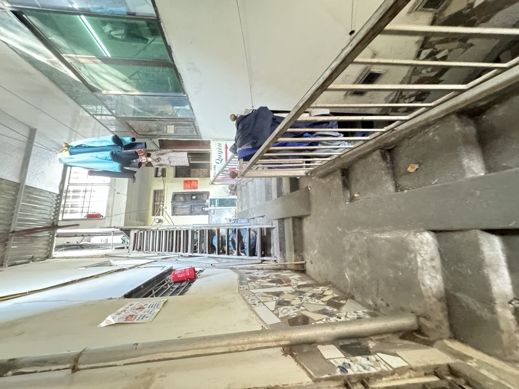 Bán nhà Đê Trần Khát Chân - diện tích 94,6m2 3 tầng - ô tô tránh - giá 23,6 tỷ