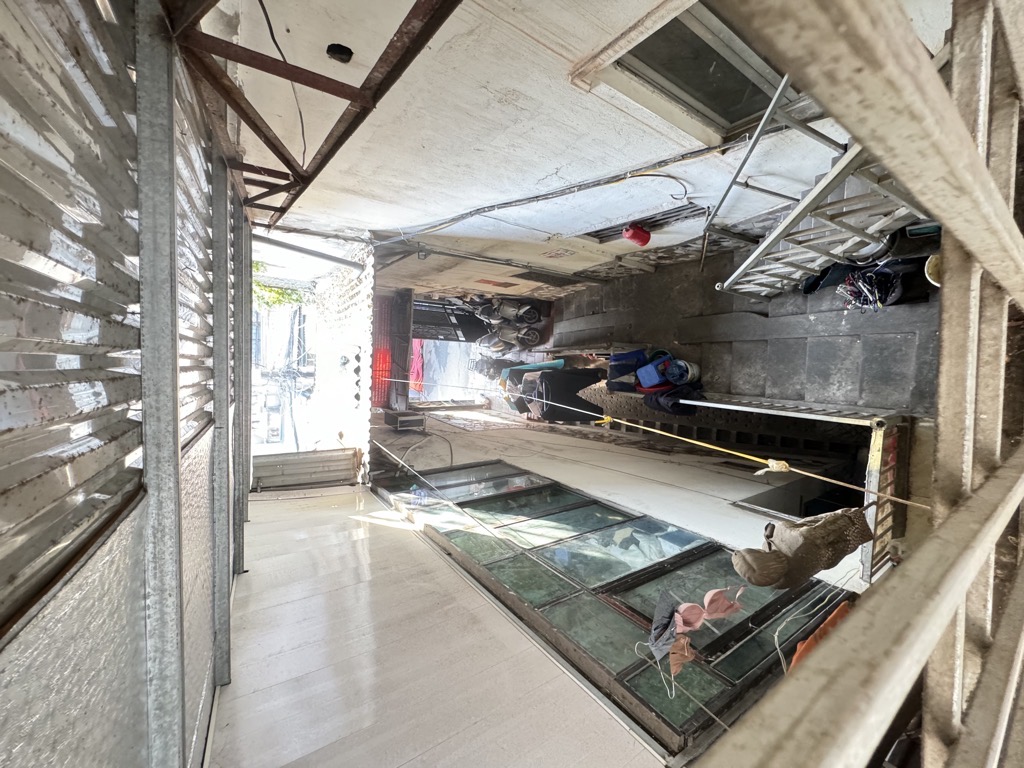 Bán nhà Đê Trần Khát Chân - diện tích 94,6m2 3 tầng - ô tô tránh - giá 23,6 tỷ