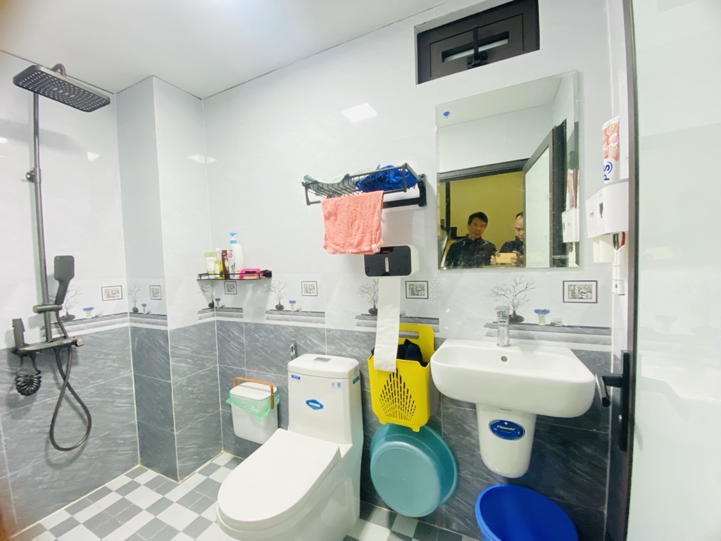 Bán nhà Định Công Thượng - diện tích 72.2m2 4 tầng - Nhà lô góc mới xây ở luôn - giá 8,6 tỷ