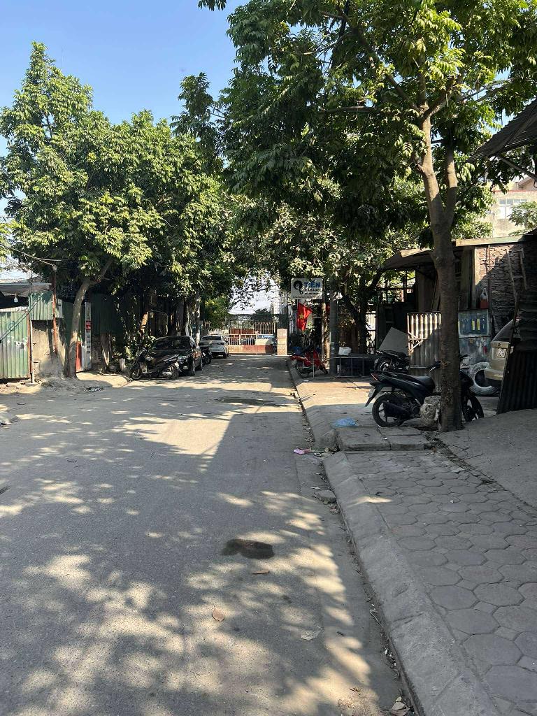 Bán nhà Tam Trinh - diện tích 212m2 1 tầng - ô tô tránh - giá 20 tỷ