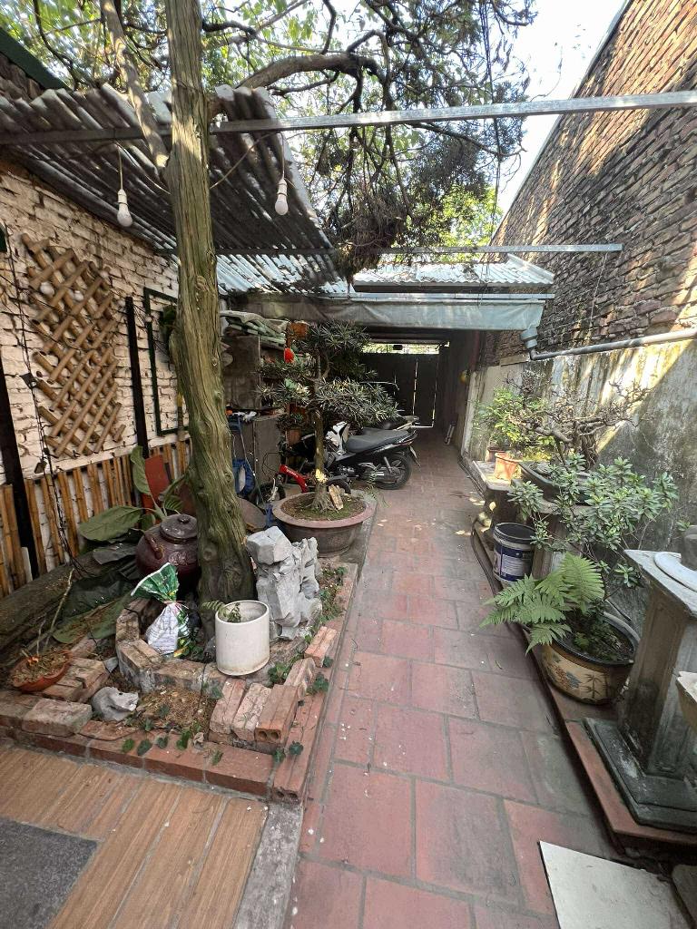 Bán nhà Tam Trinh - diện tích 212m2 1 tầng - ô tô tránh - giá 20 tỷ