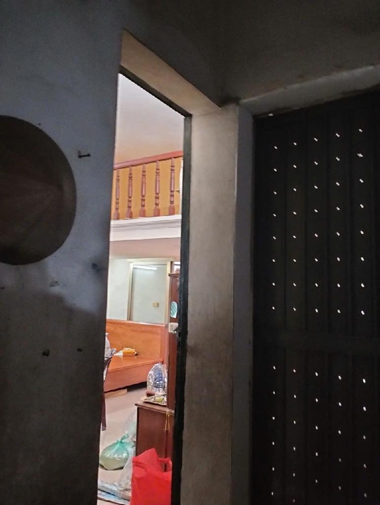 Bán nhà Lò Đúc - diện tích 40m2 2 tầng - Căn hộ tập thể mặt phố - giá 3,4 tỷ