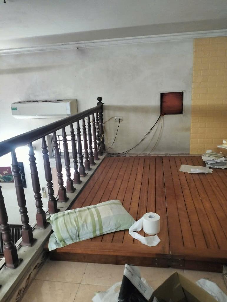 Bán nhà Lò Đúc - diện tích 40m2 2 tầng - Căn hộ tập thể mặt phố - giá 3,4 tỷ