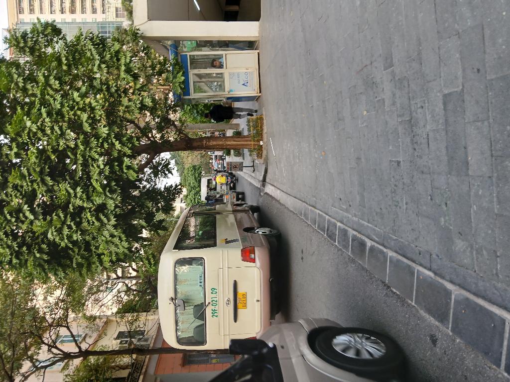 Bán nhà Lê Văn Lương - diện tích 170.1m2 1 tầng - Căn hộ thô, nguyên bản - giá 17 tỷ