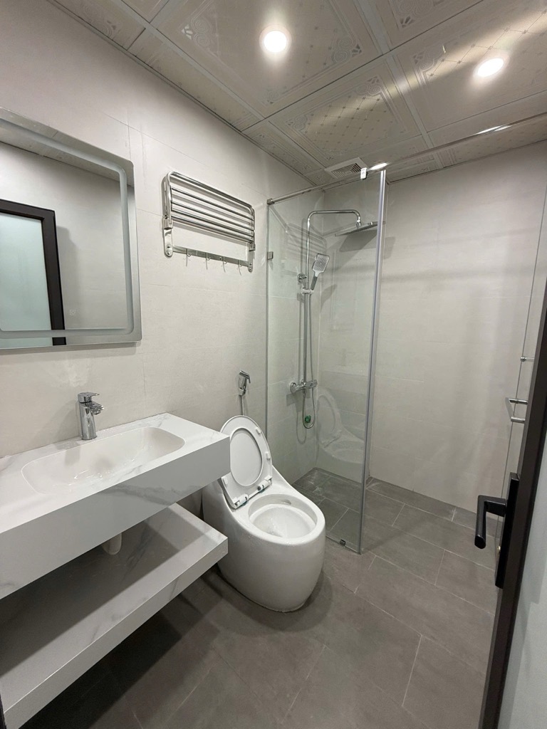 Bán nhà Nguyễn Chính - diện tích 38m2 5 tầng - ô tô tránh - giá 9,5 tỷ