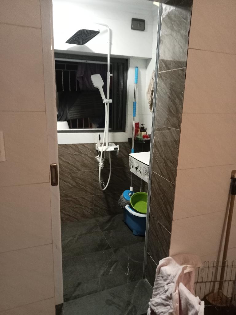 Bán nhà Giải Phóng - diện tích 90m2 1 tầng - Căn tập thể đẹp như CC cao cấp - giá 4,8 tỷ