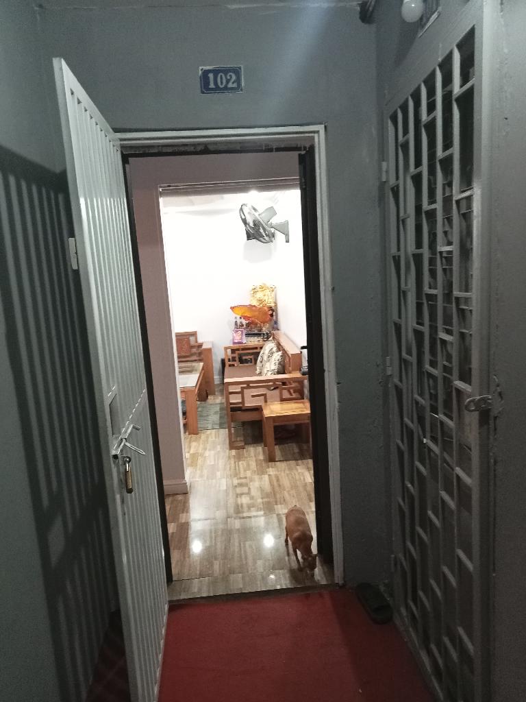 Bán nhà Giải Phóng - diện tích 90m2 1 tầng - Căn tập thể đẹp như CC cao cấp - giá 4,8 tỷ