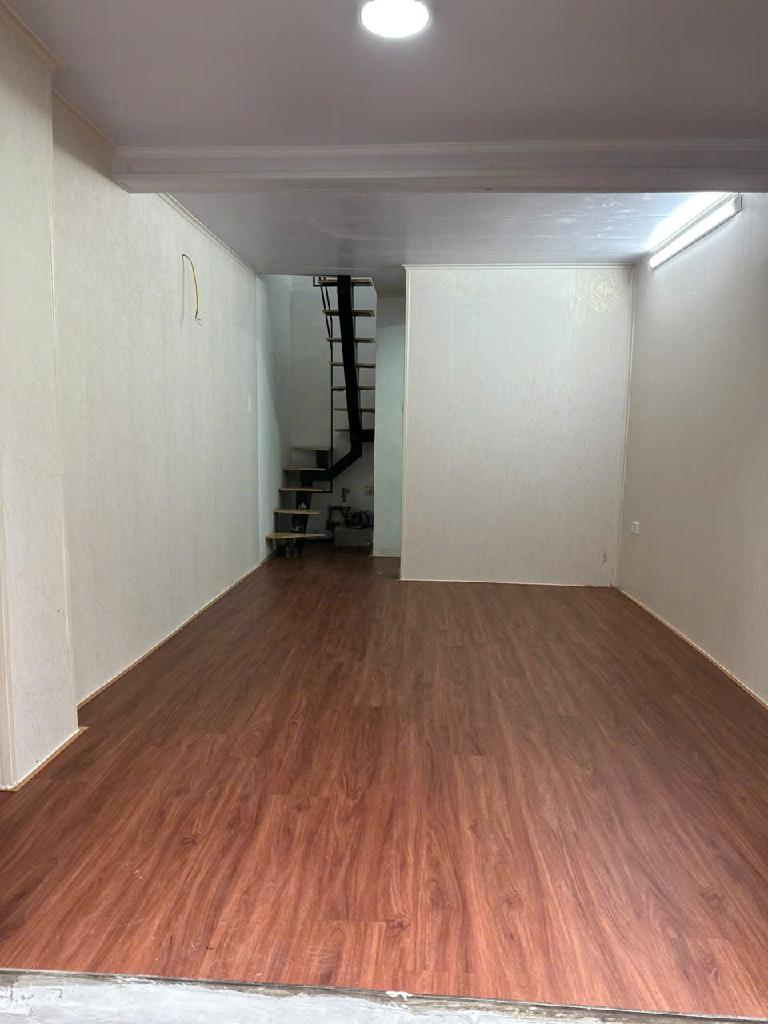 Bán nhà Bạch Đằng - diện tích 15m2 3 tầng - Mặt phố - giá 2,4 tỷ