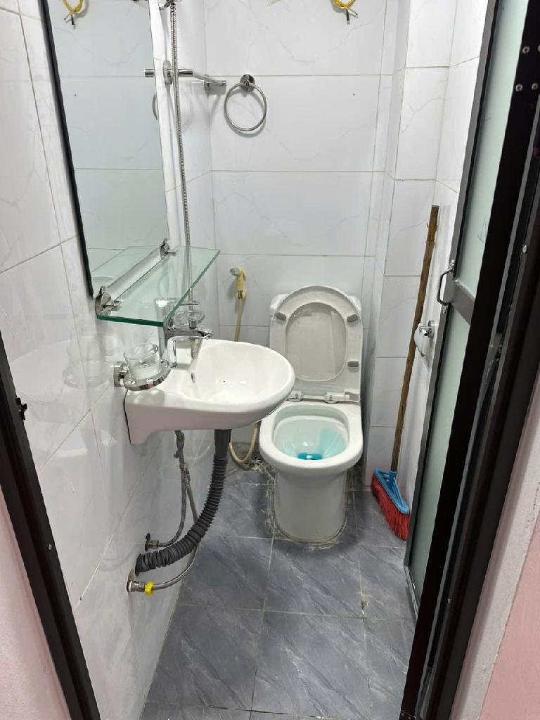 Bán nhà Bạch Đằng - diện tích 15m2 3 tầng - Mặt phố - giá 2,4 tỷ