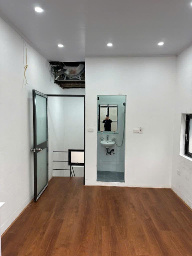 Bán nhà Bạch Đằng - diện tích 15m2 3 tầng - Mặt phố - giá 2,4 tỷ