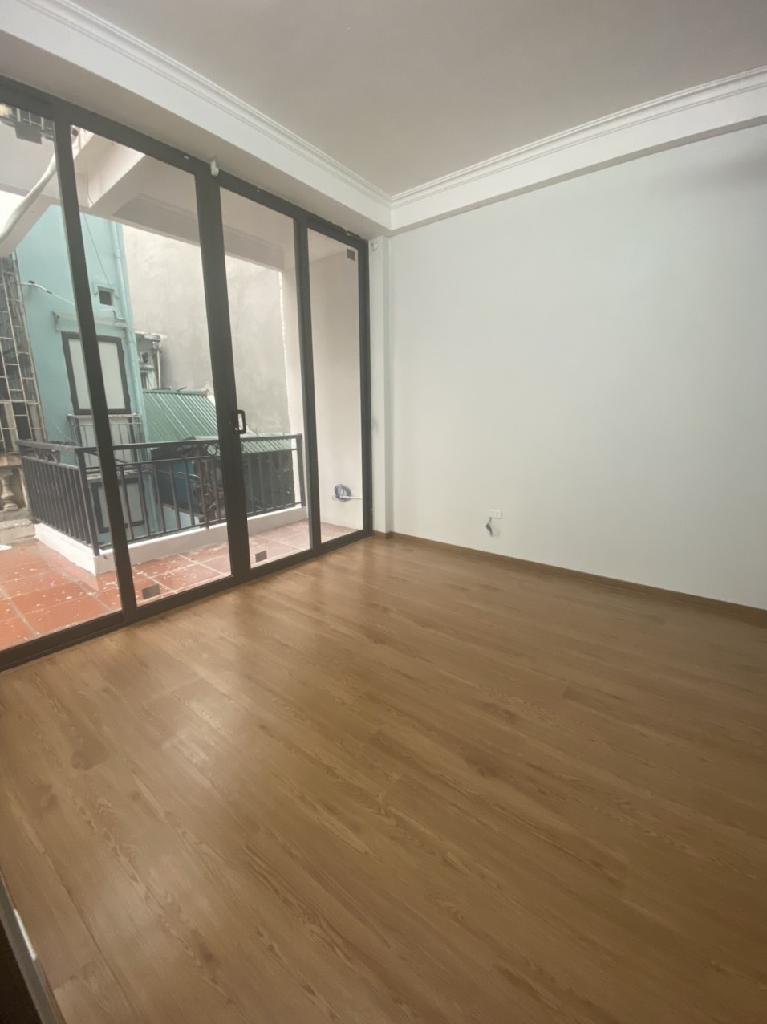 Bán nhà Bà Triệu - diện tích 40m2 4 tầng - 2 mặt thoáng - giá 14,5 tỷ