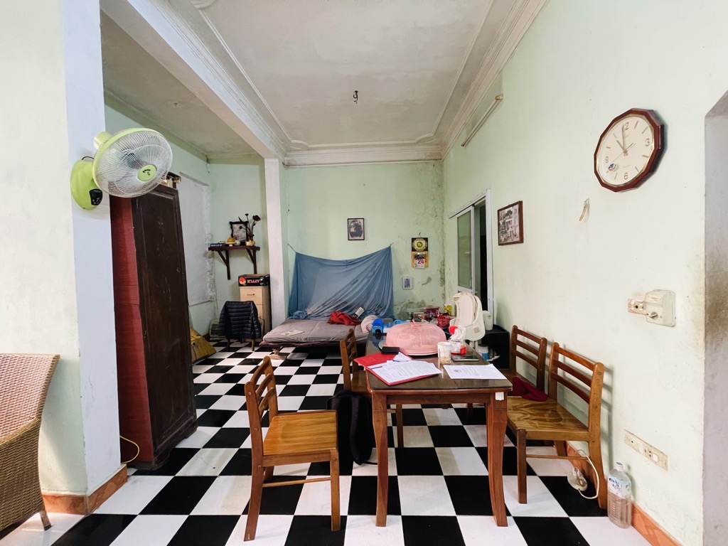 Bán nhà Dương Văn Bé - diện tích 110m2 3 tầng - Hai mặt ngõ thoáng, view hồ - giá 16 tỷ