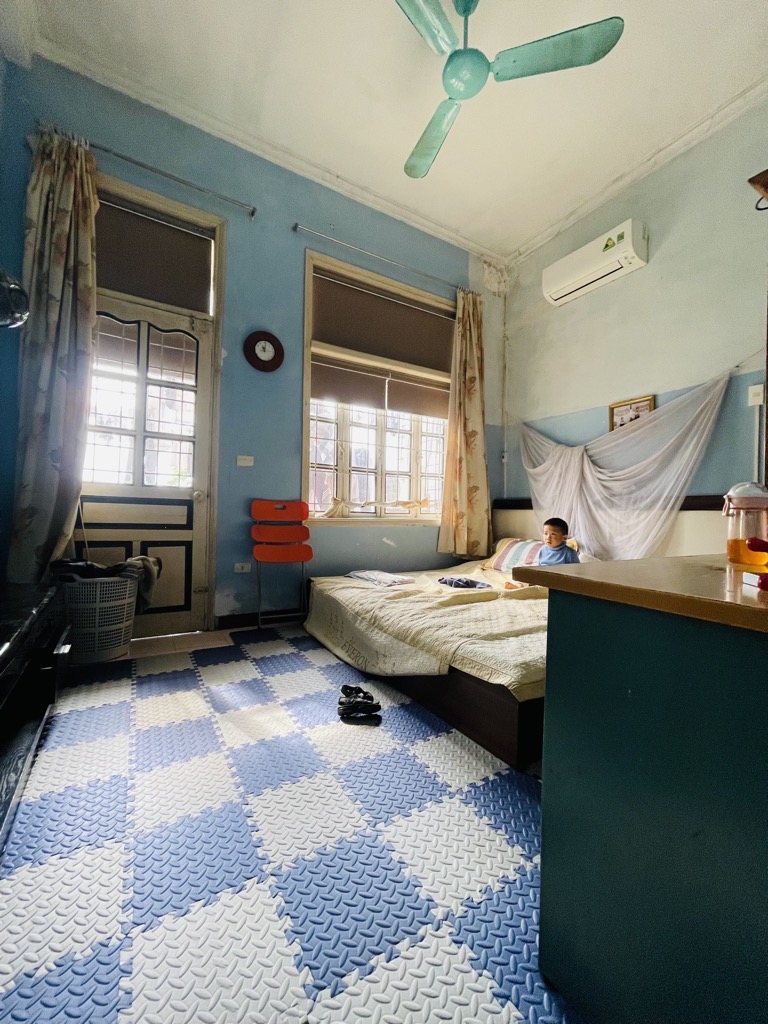 Bán nhà Dương Văn Bé - diện tích 110m2 3 tầng - Hai mặt ngõ thoáng, view hồ - giá 16 tỷ