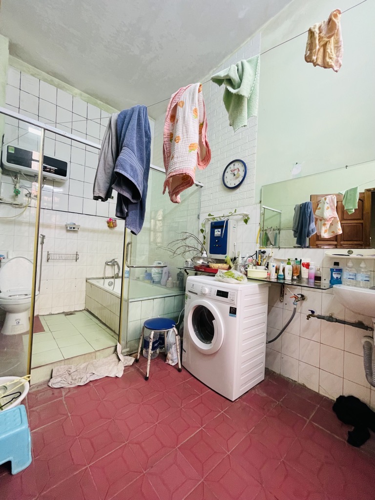 Bán nhà Dương Văn Bé - diện tích 110m2 3 tầng - Hai mặt ngõ thoáng, view hồ - giá 16 tỷ