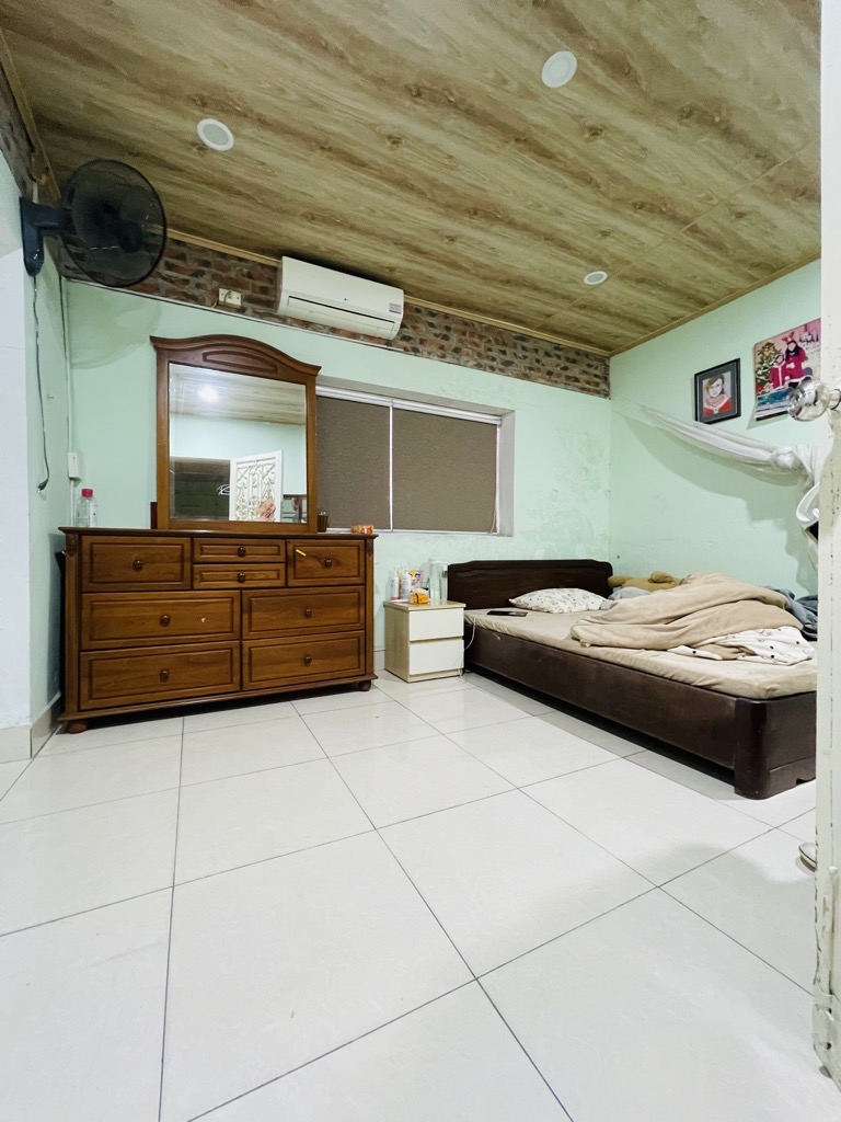 Bán nhà Dương Văn Bé - diện tích 110m2 3 tầng - Hai mặt ngõ thoáng, view hồ - giá 16 tỷ