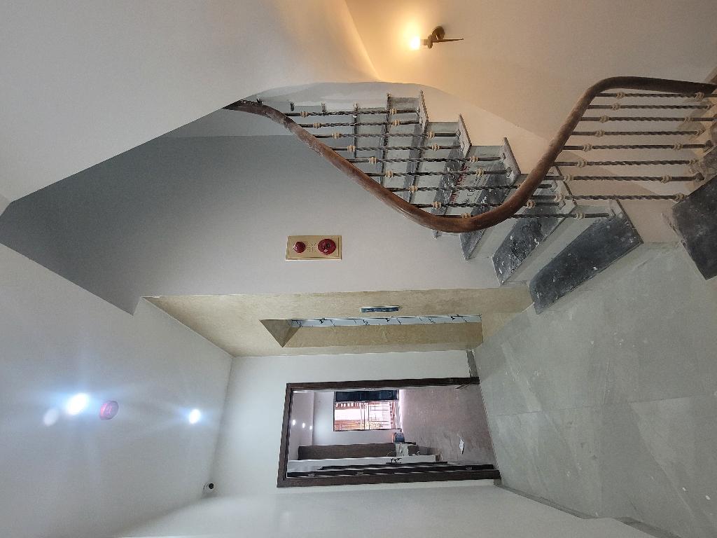Bán nhà Yên Lãng - Hoàng Cầu - Thái Hà, 53m2 x 6 tầngm MT3.5, ĐN, 20 bước chân ra mặt phố